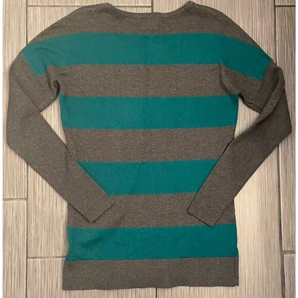 Banana Republic Womens Gray And Green Lightweight Sweater Size Small - Picture 3 of 5